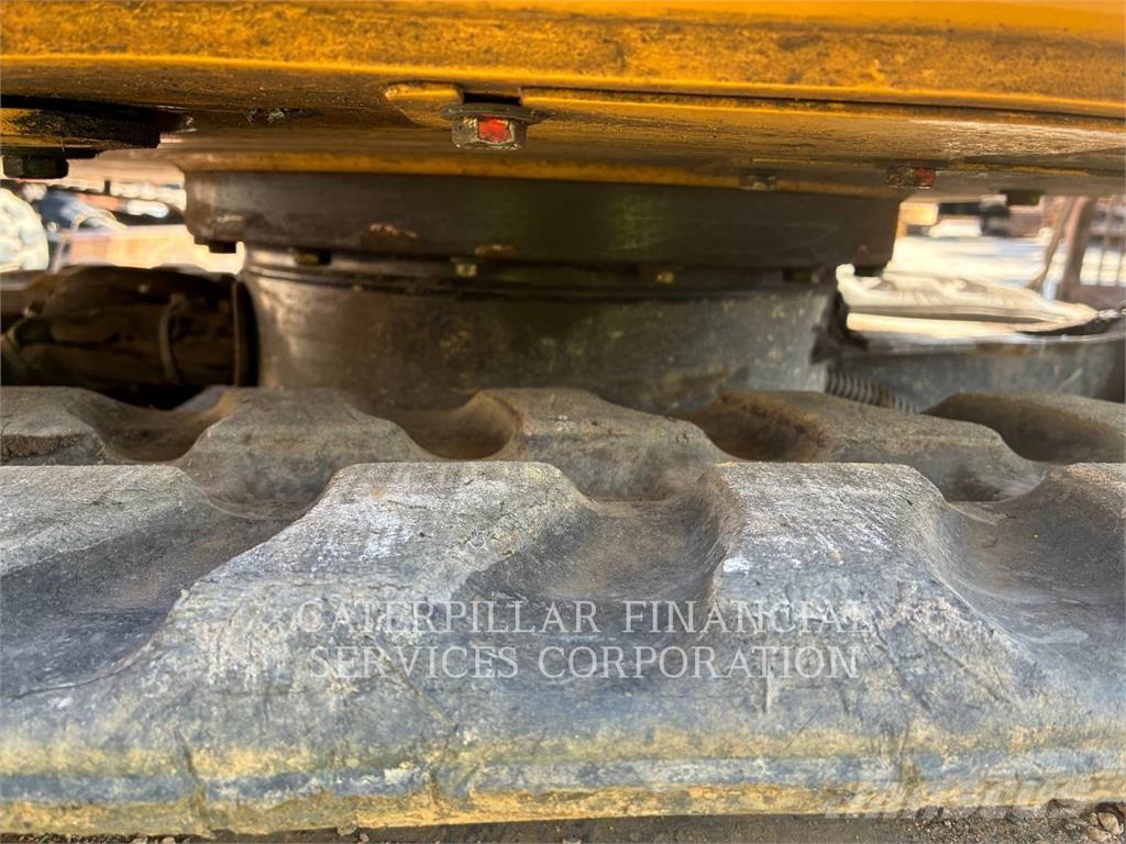 CAT 301.6-05 Bageri guseničari