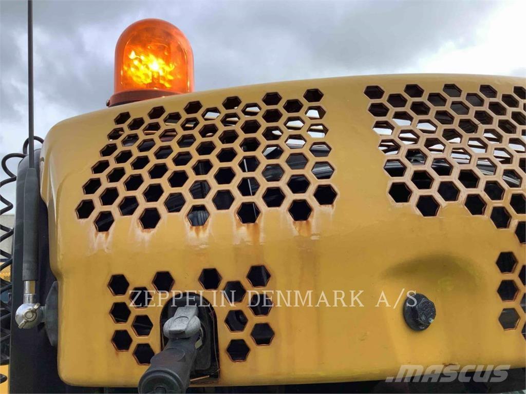 CAT 301.605 Bageri guseničari