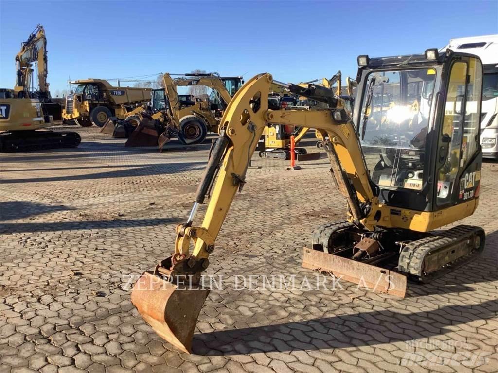 CAT 301.7D Bageri guseničari