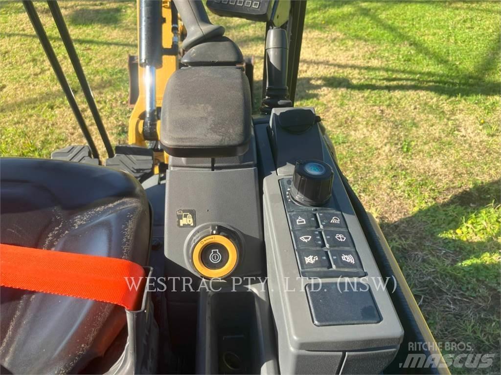 CAT 301.8 Bageri guseničari