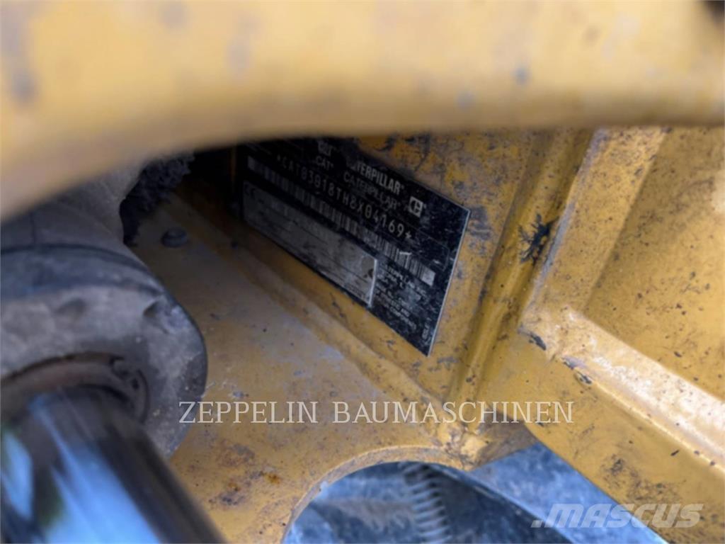 CAT 301.8-05A Bageri guseničari