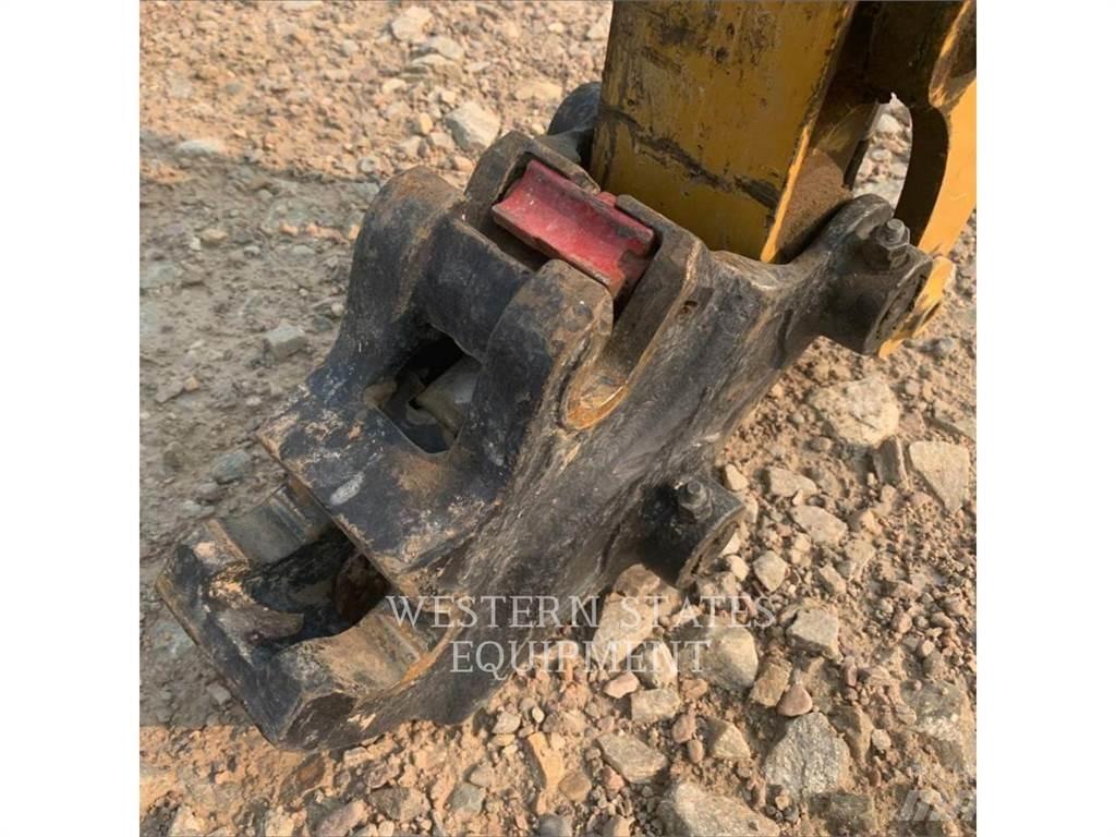 CAT 302 Bageri guseničari