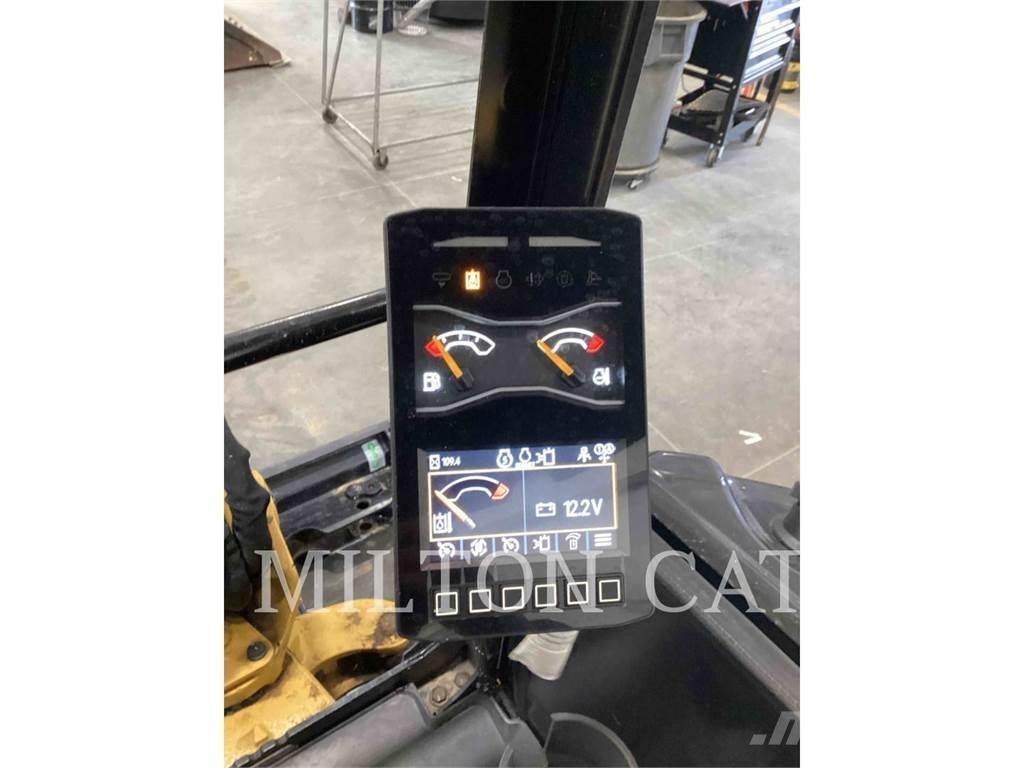 CAT 302.7 Bageri guseničari