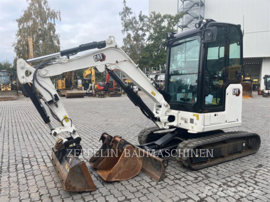 CAT 302.7CR-07 Bageri guseničari