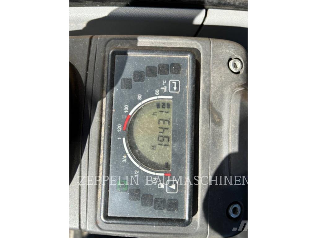 CAT 302.7D Bageri guseničari