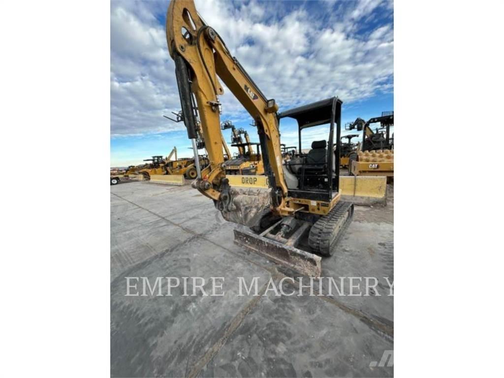 CAT 302.7D CR Bageri guseničari