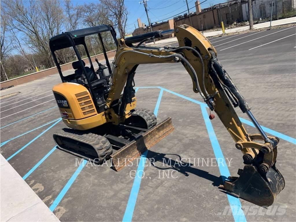 CAT 302.7DCR Bageri guseničari