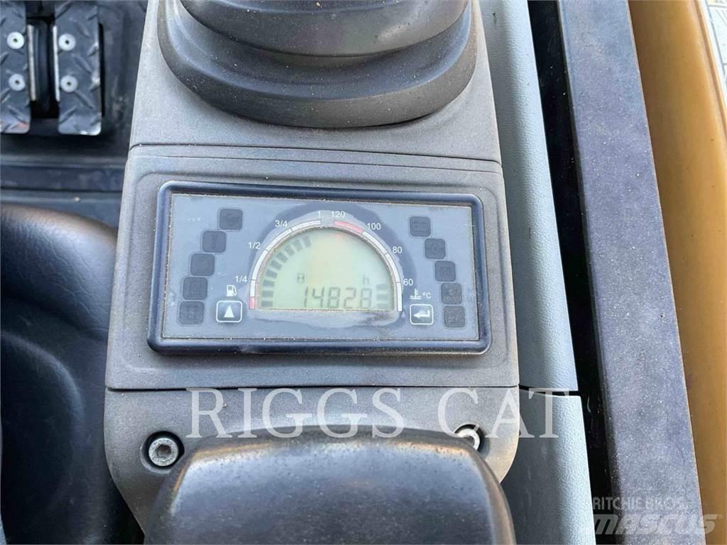 CAT 302.7DCR Bageri guseničari