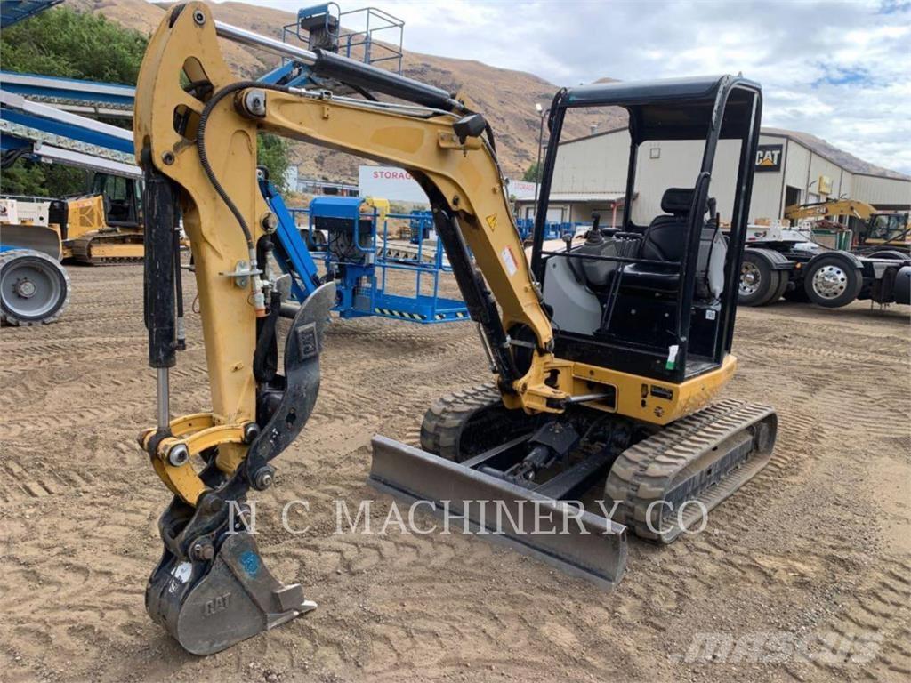 CAT 302.7DCRCN Bageri guseničari