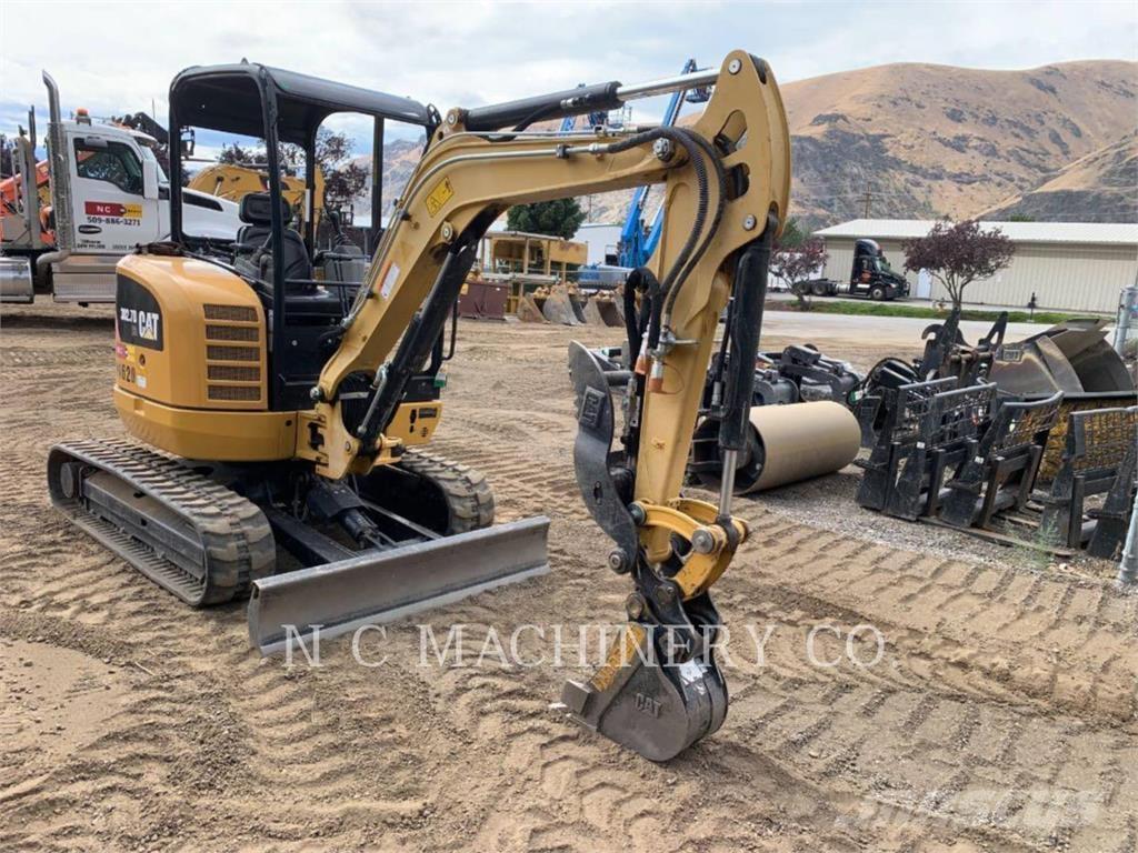 CAT 302.7DCRCN Bageri guseničari