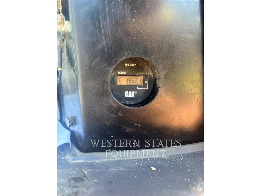 CAT 303.5E2 Bageri guseničari