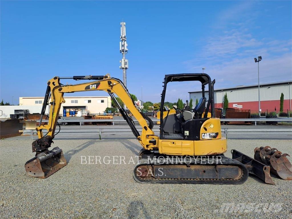 CAT 305E2 Bageri guseničari