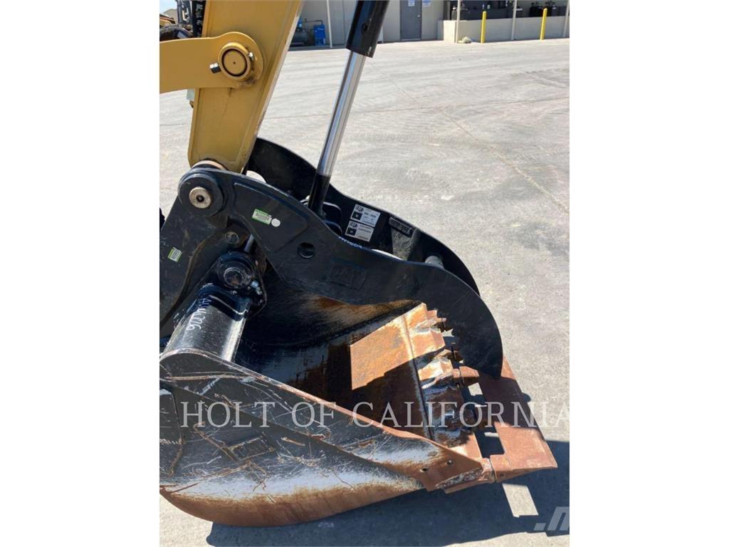 CAT 310 Bageri guseničari