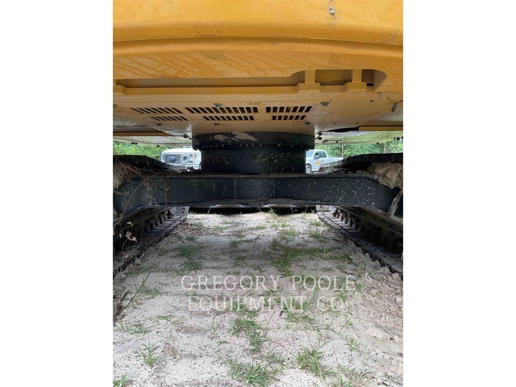 CAT 31007 Bageri guseničari