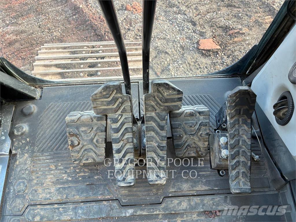 CAT 31307 Bageri guseničari