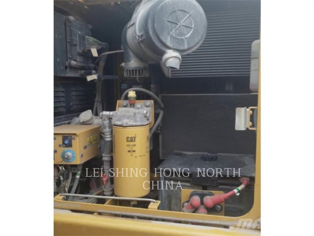 CAT 313D2GC Bageri guseničari