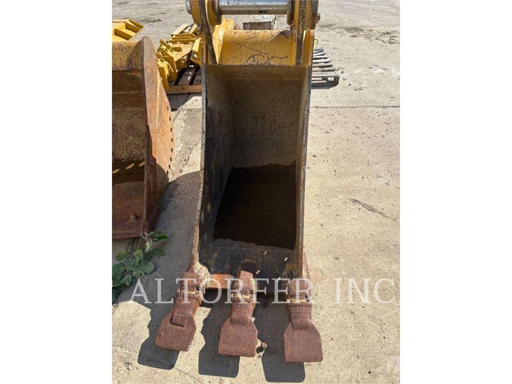 CAT 318FL 2D Bageri guseničari