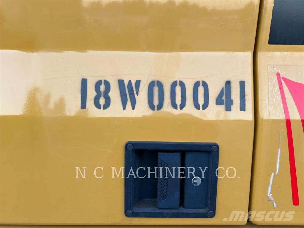 CAT 320 Bageri guseničari