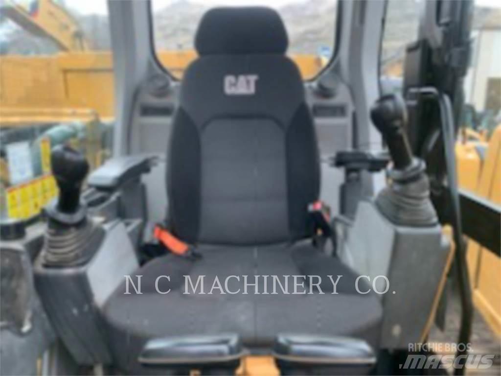CAT 320 Bageri guseničari