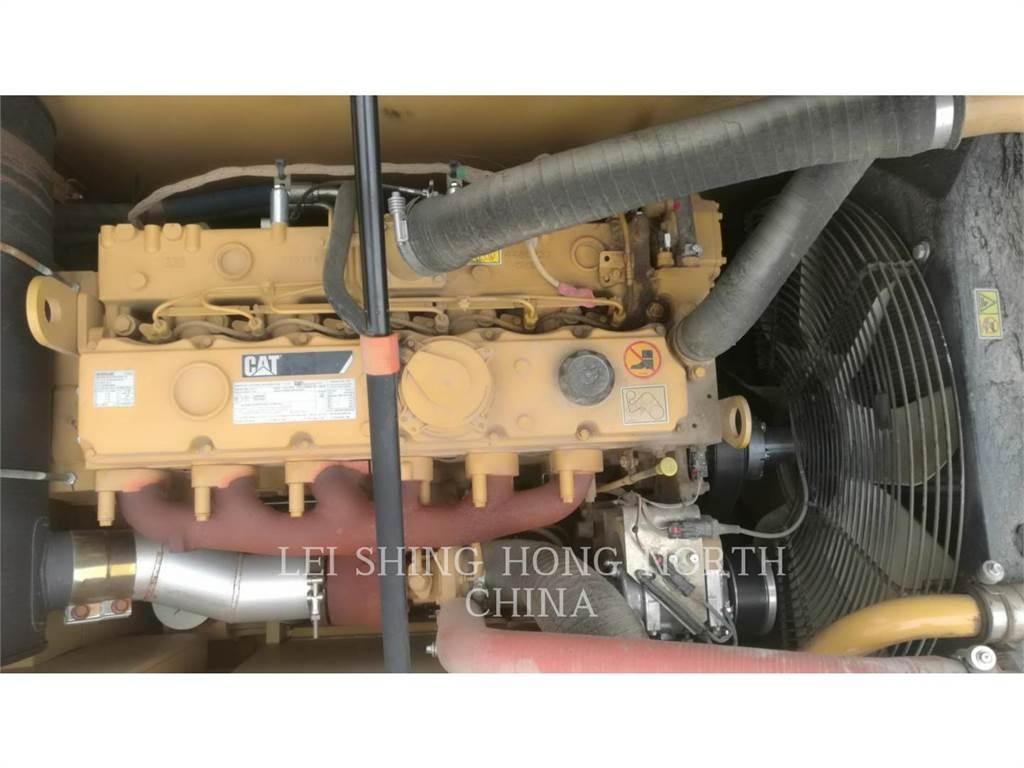 CAT 320D2 Bageri guseničari