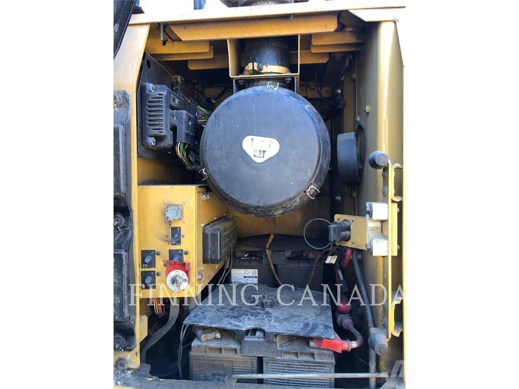 CAT 320D2 FM Bageri