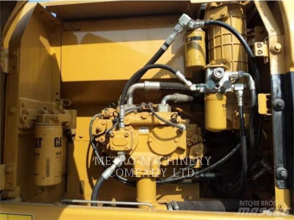 CAT 320DGC Bageri guseničari