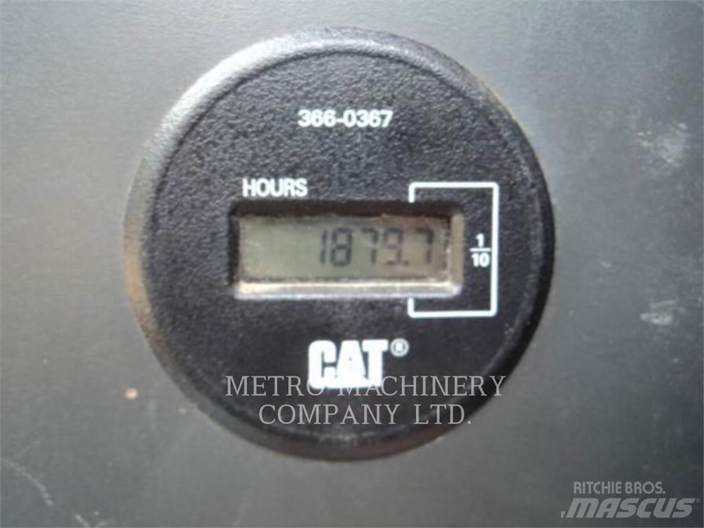 CAT 320DGC Bageri guseničari
