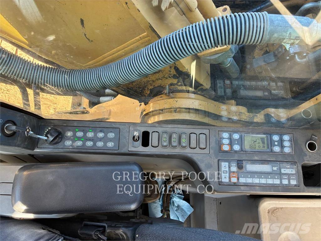 CAT 320EL Bageri guseničari