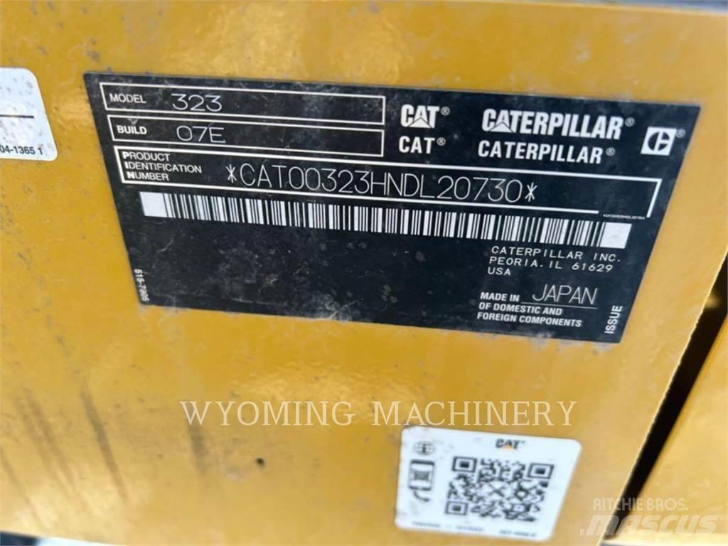CAT 323 Bageri guseničari