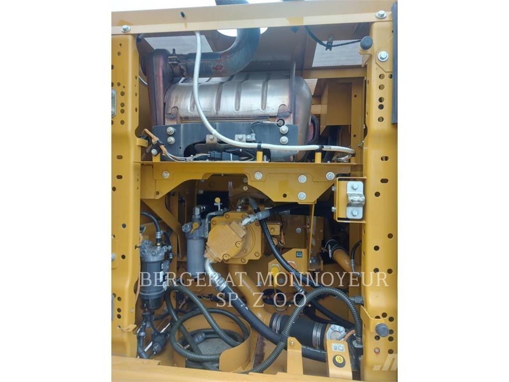 CAT 323 Bageri guseničari