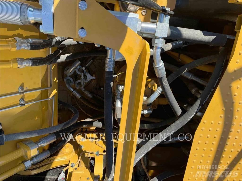 CAT 323 Bageri guseničari