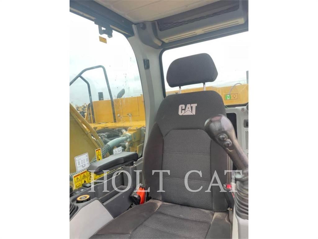 CAT 323 TC3 Bageri guseničari