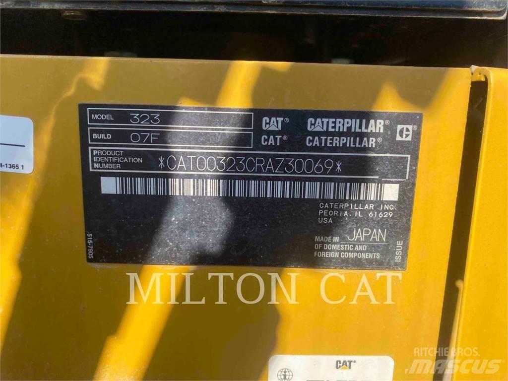 CAT 32307 Bageri guseničari