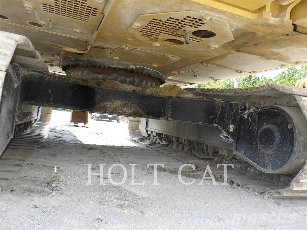 CAT 32307 Bageri guseničari