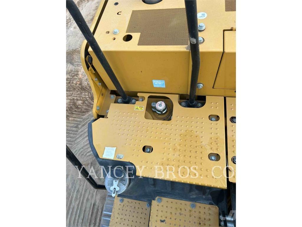 CAT 32307 Bageri guseničari