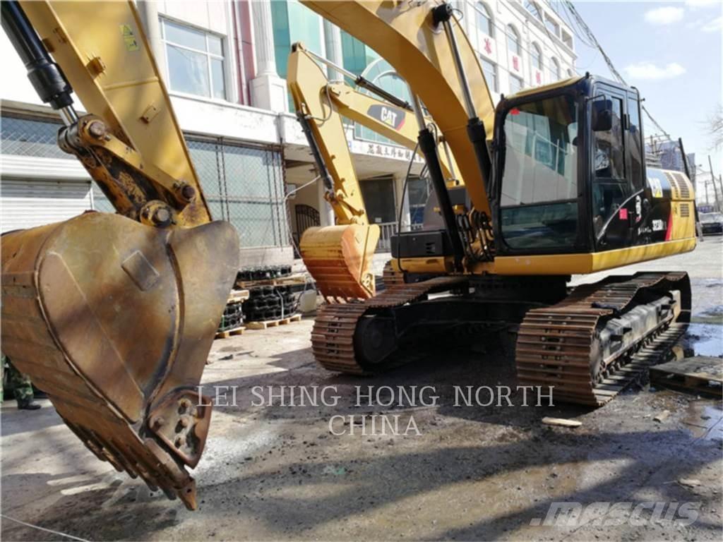 CAT 323D2L Bageri guseničari