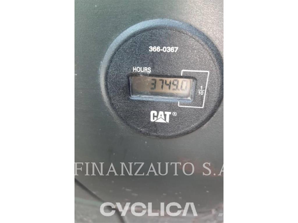 CAT 323DLN Bageri guseničari