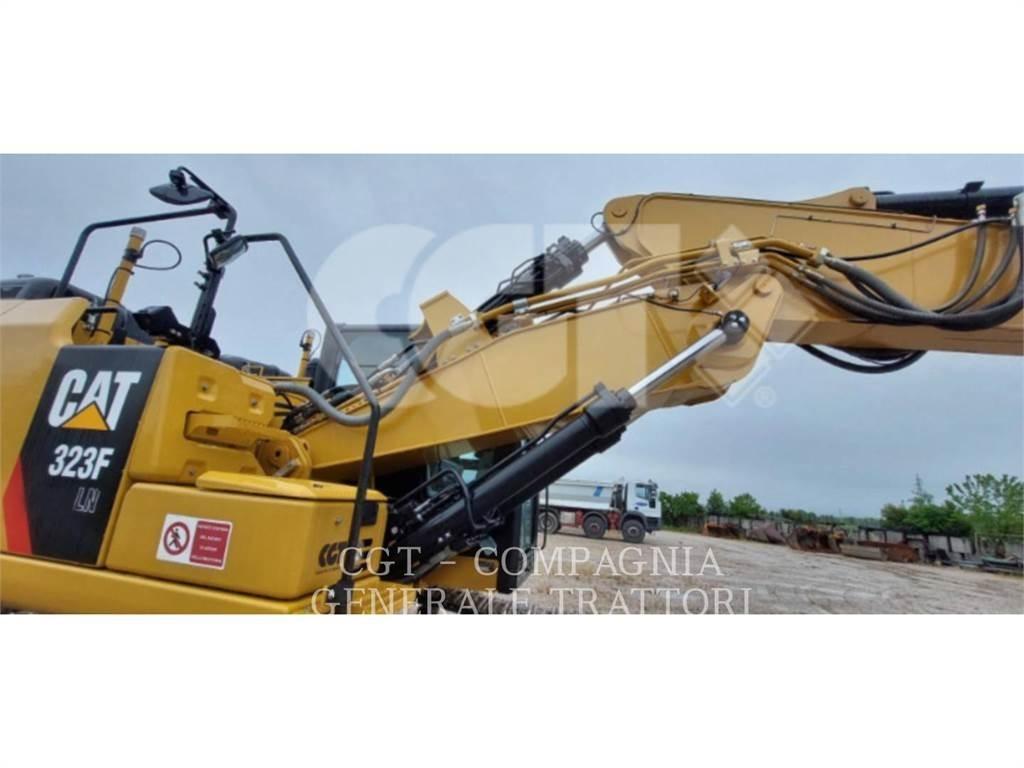 CAT 323F Bageri guseničari