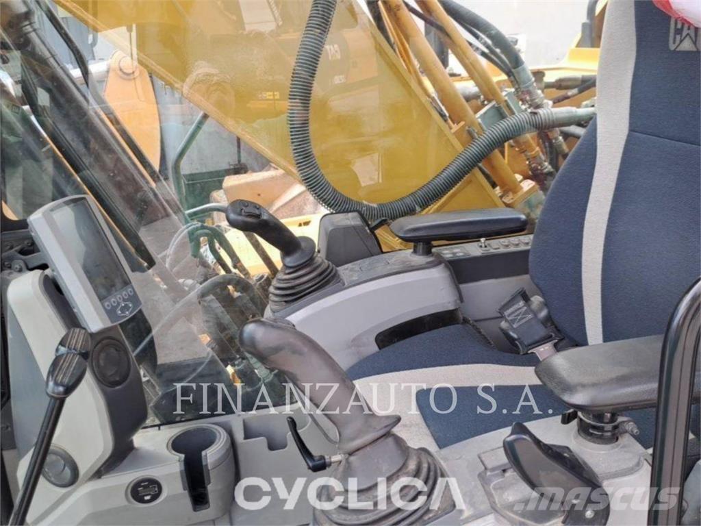 CAT 323F Bageri guseničari