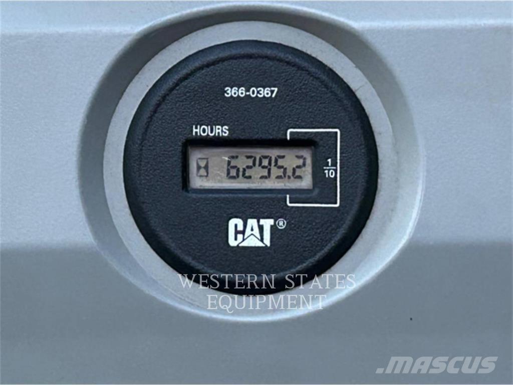 CAT 323F Bageri guseničari