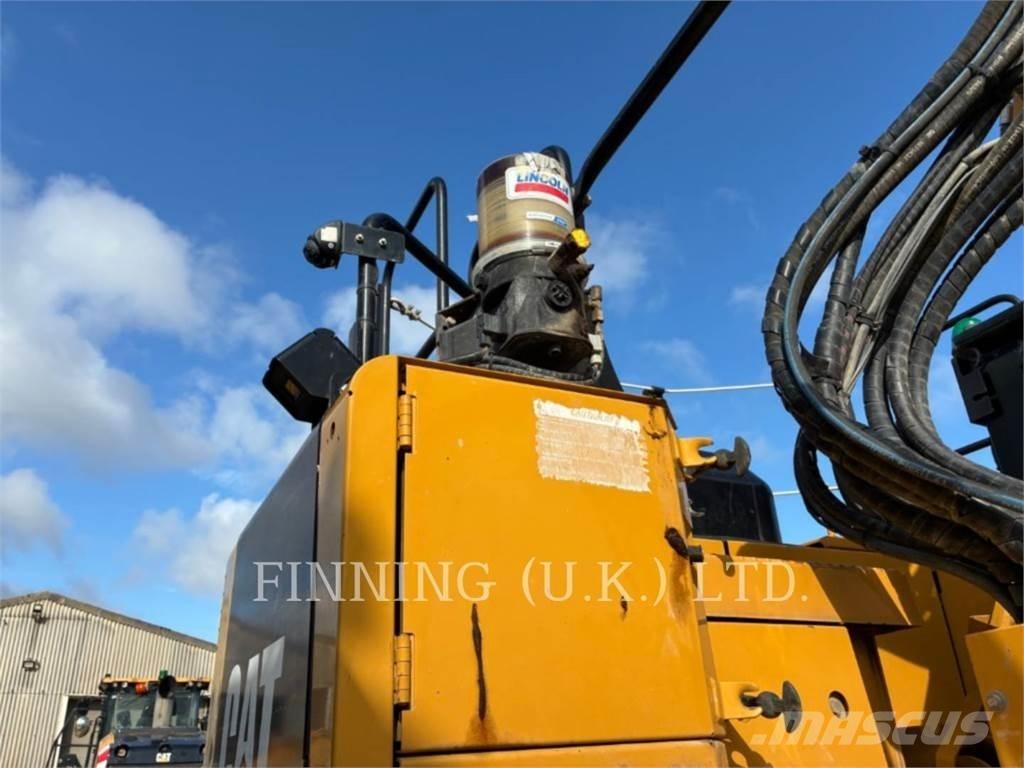 CAT 325FL Bageri guseničari