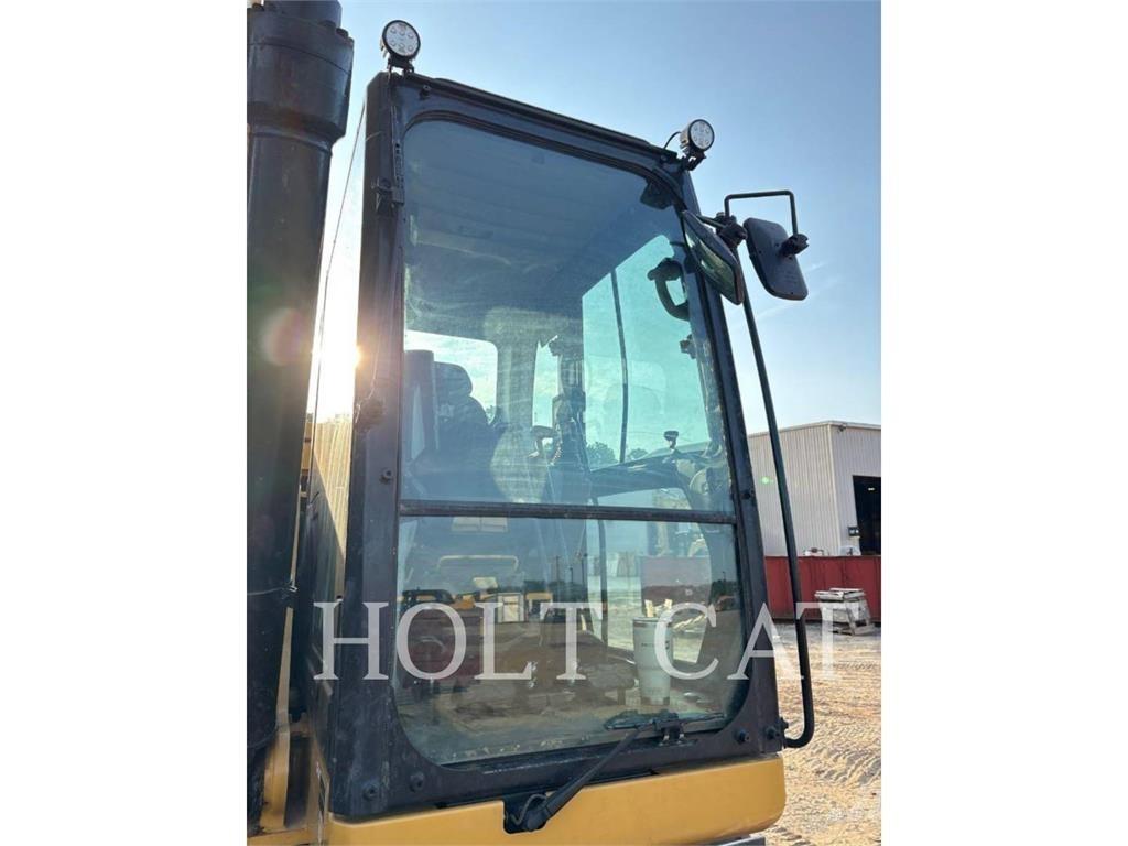 CAT 326 Bageri guseničari