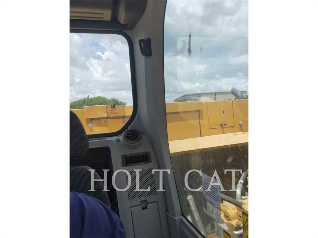 CAT 326 LRF Bageri guseničari