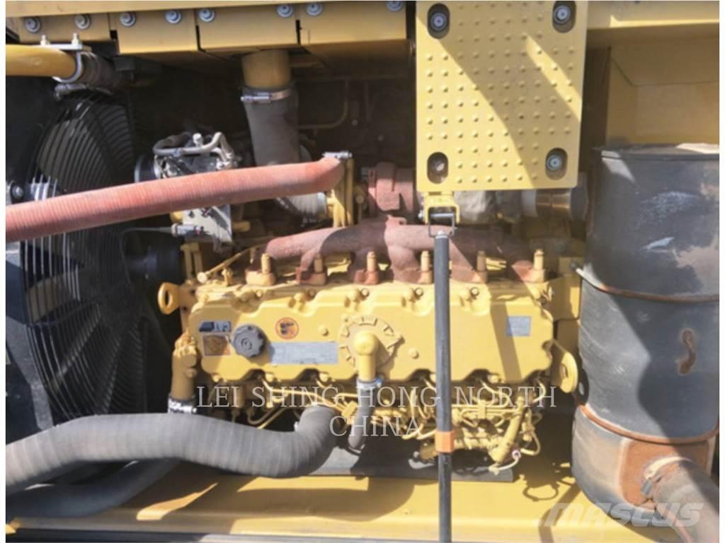 CAT 326D2L Bageri guseničari