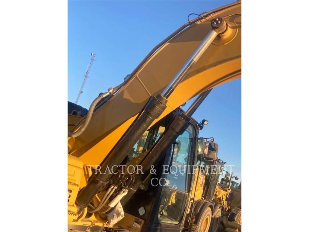 CAT 326F L Bageri guseničari