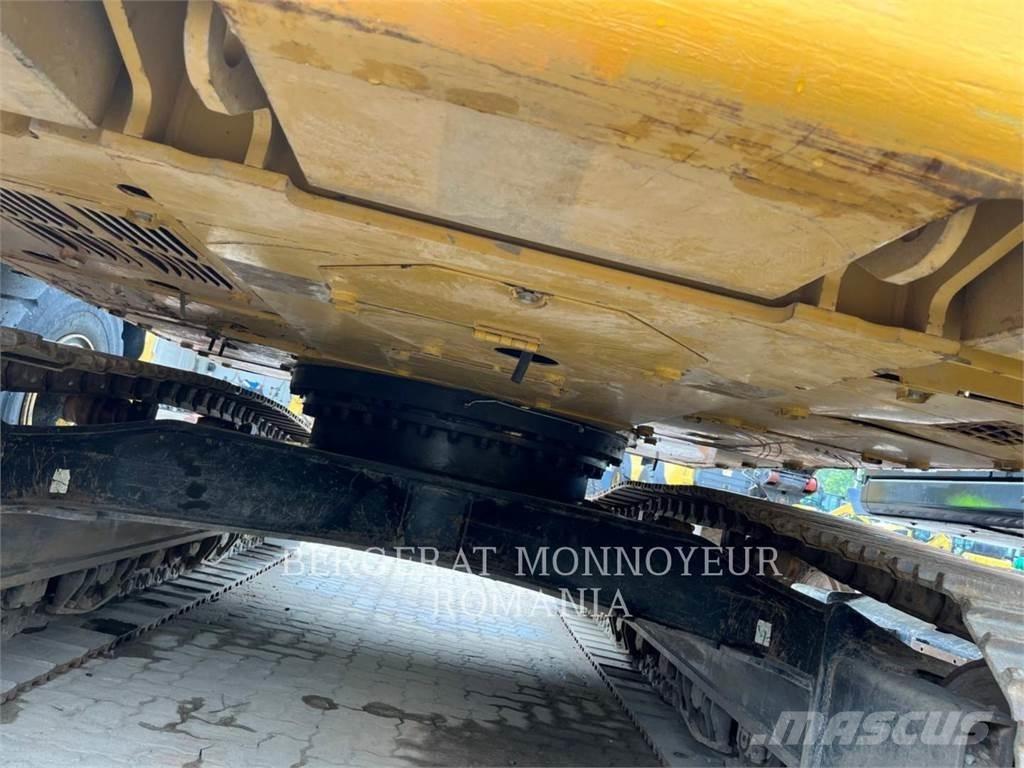 CAT 326FLN Bageri guseničari