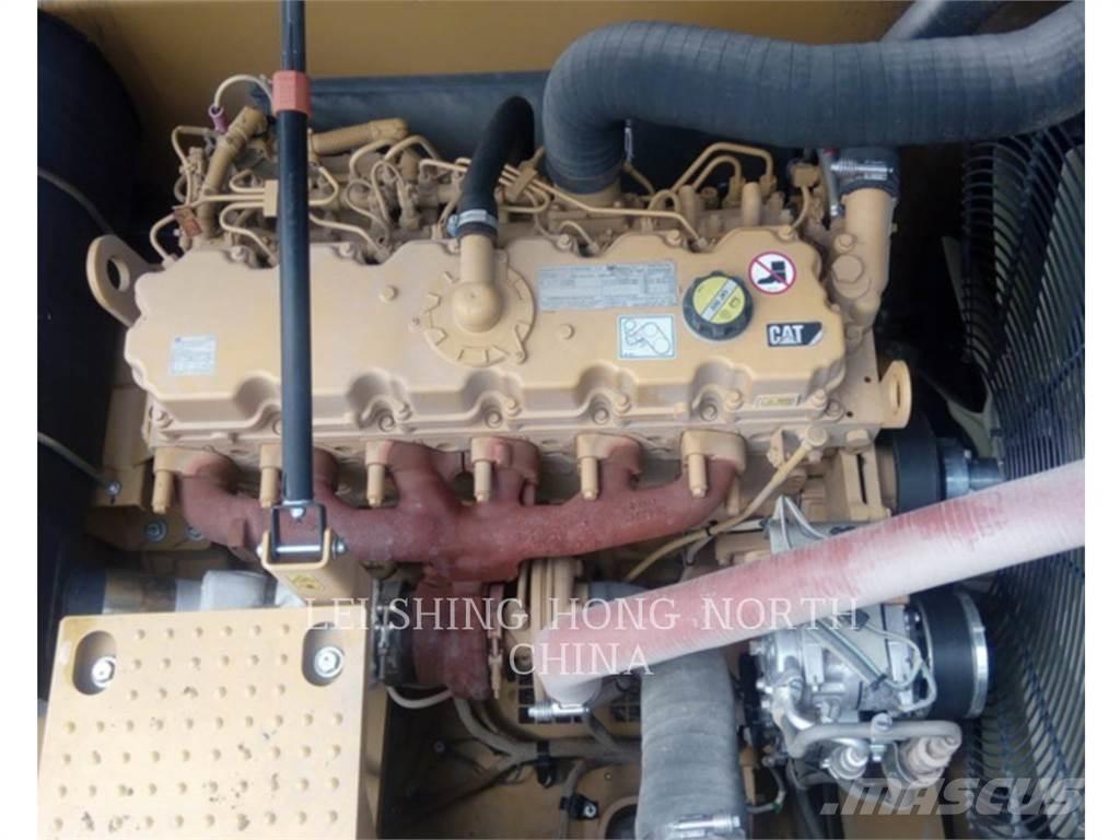 CAT 330D2L Bageri guseničari