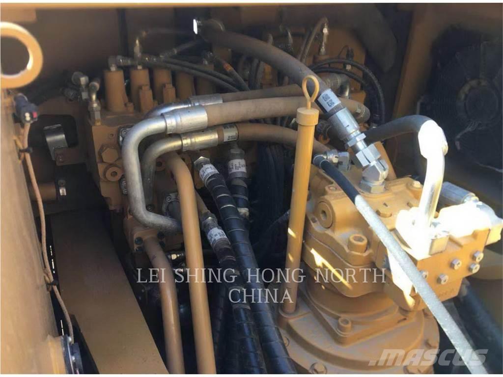 CAT 330D2L Bageri guseničari