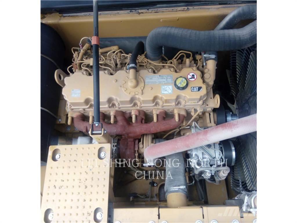 CAT 330D2L Bageri guseničari