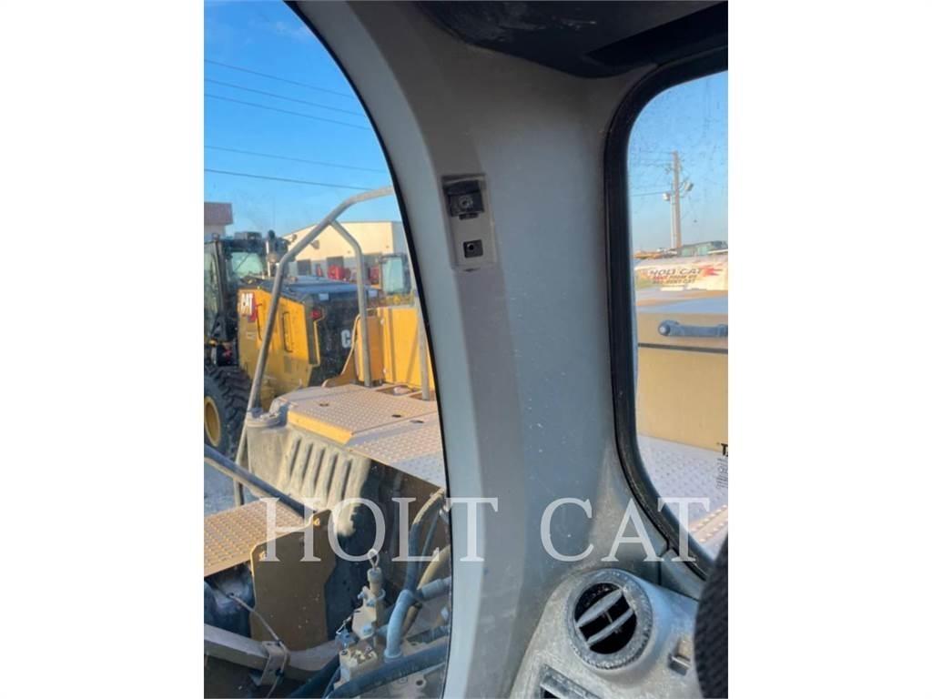 CAT 330GC Bageri guseničari